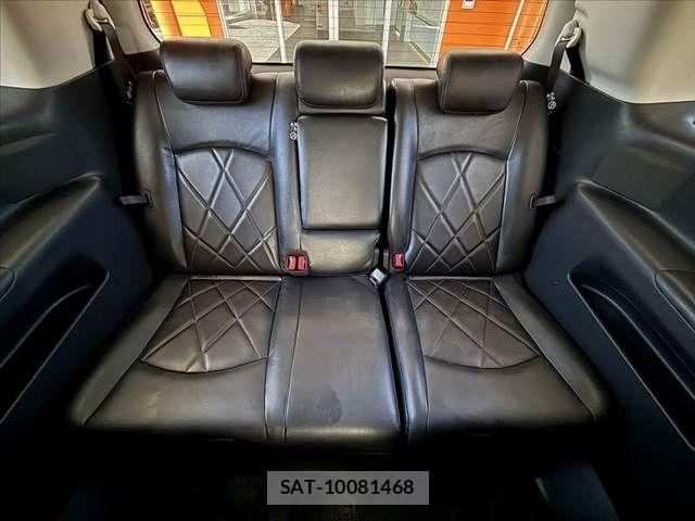 Nissan ELGRAND 2015-08 8658948-19