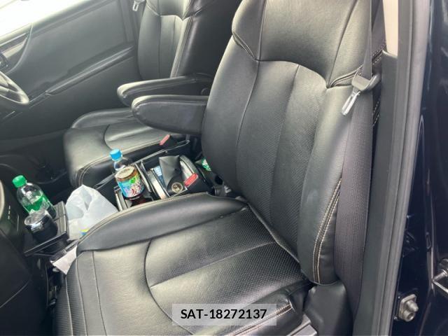 Nissan ELGRAND 2010-10 8658956-9