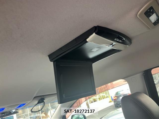 Nissan ELGRAND 2010-10 8658956-12
