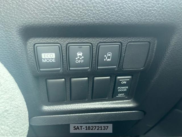 Nissan ELGRAND 2010-10 8658956-20