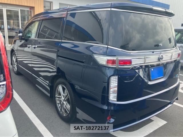 Nissan ELGRAND 2010-10 8658956-2