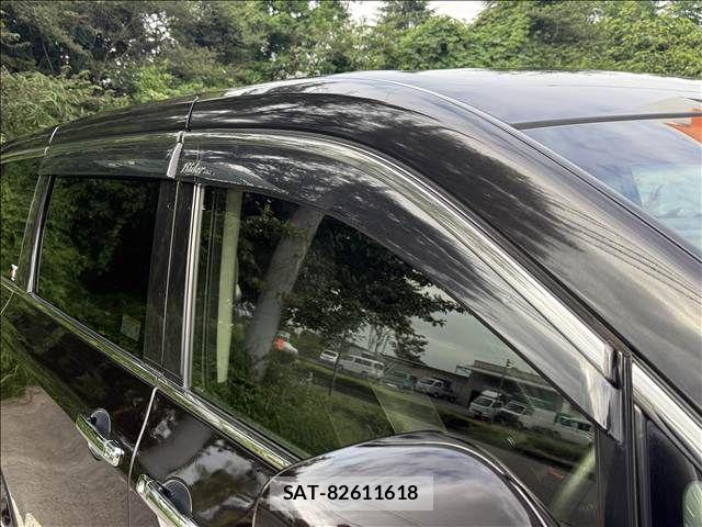 Nissan ELGRAND 2014-05 8666098-29