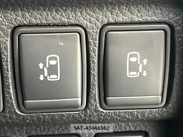 Nissan ELGRAND 2021-11 8666096-5