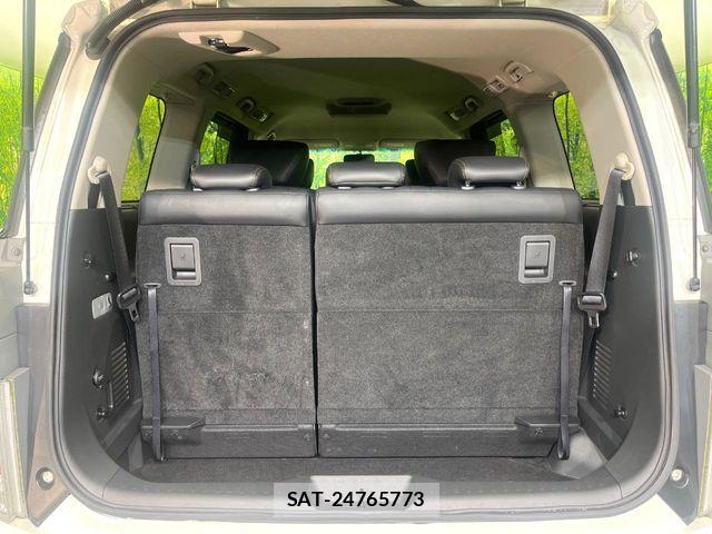 Nissan ELGRAND 2017-09 8658945-9