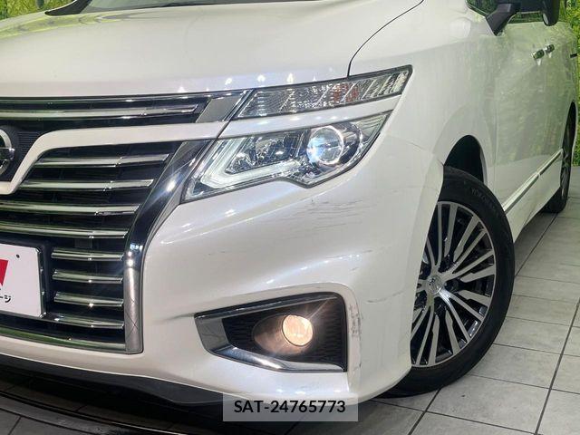 Nissan ELGRAND 2017-09 8658945-11