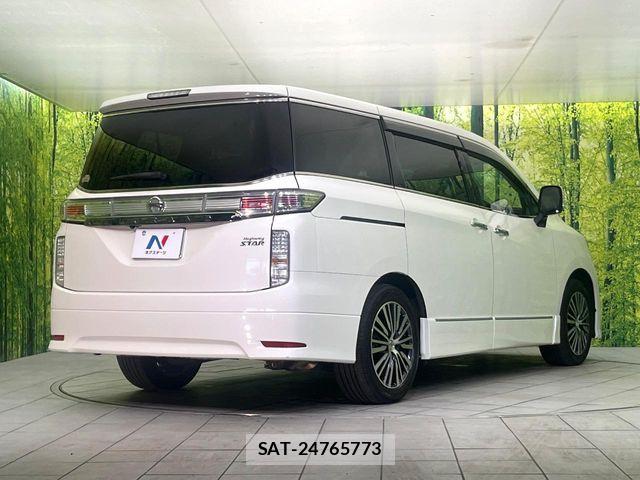 Nissan ELGRAND 2017-09 8658945-16