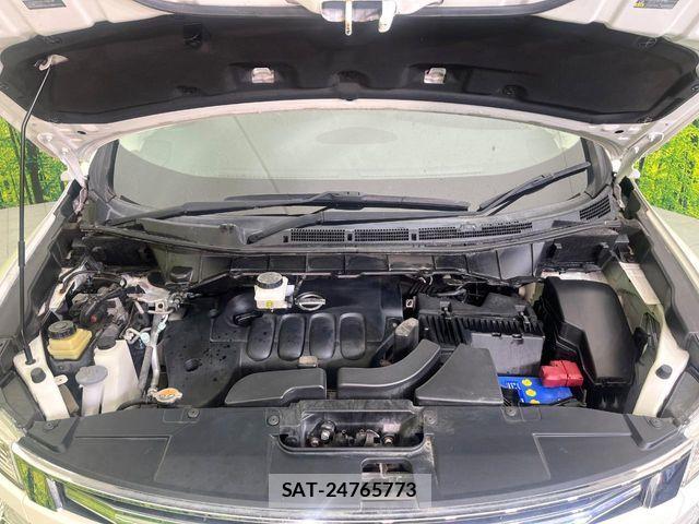 Nissan ELGRAND 2017-09 8658945-17