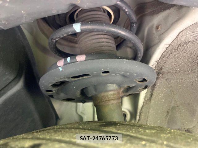 Nissan ELGRAND 2017-09 8658945-19