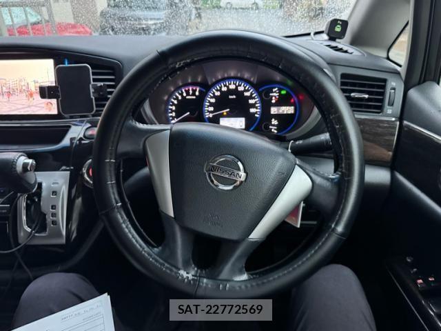 Nissan ELGRAND 2013-10 8666101-13