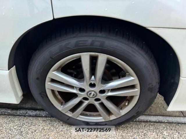 Nissan ELGRAND 2013-10 8666101-5