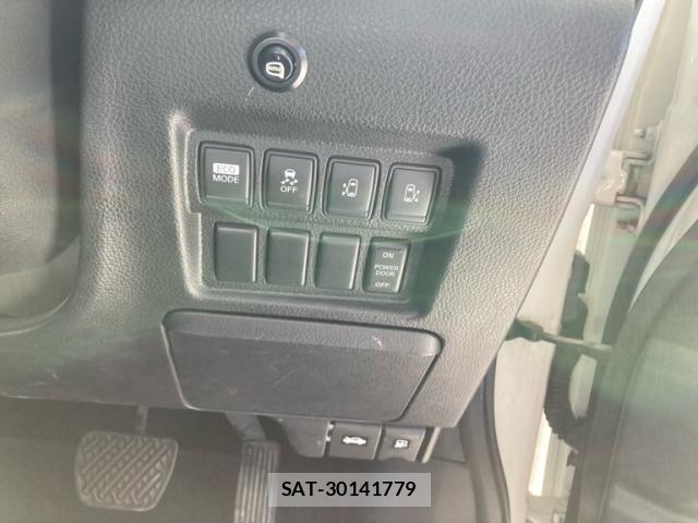 Nissan ELGRAND 2011-09 8658955-14