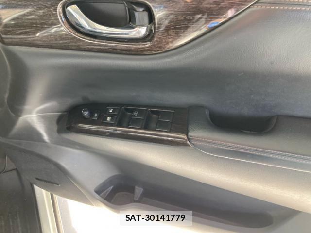 Nissan ELGRAND 2011-09 8658955-15