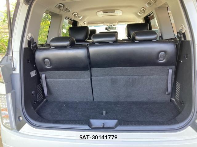 Nissan ELGRAND 2011-09 8658955-17
