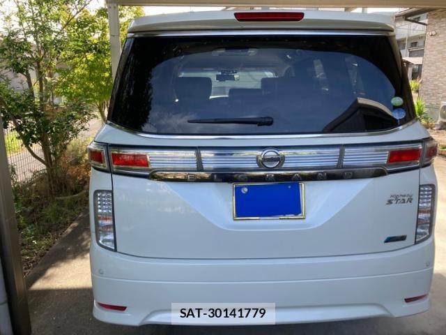 Nissan ELGRAND 2011-09 8658955-18