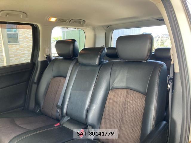 Nissan ELGRAND 2011-09 8658955-20