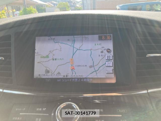 Nissan ELGRAND 2011-09 8658955-24
