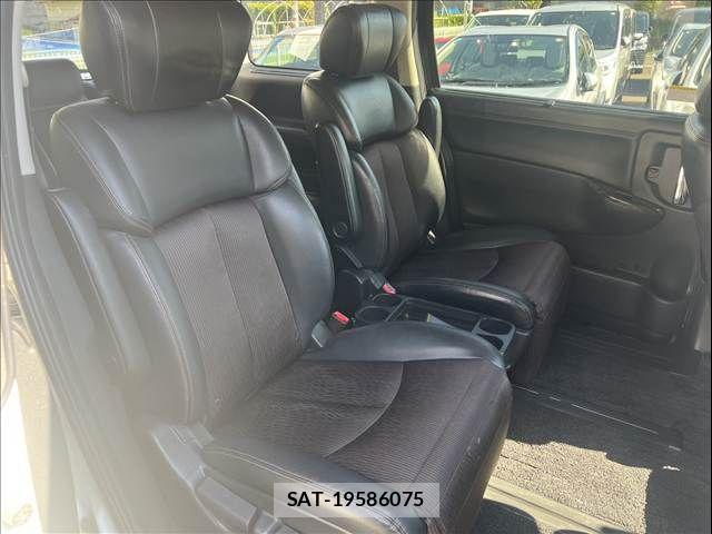 Nissan ELGRAND 2014-01 8658950-13
