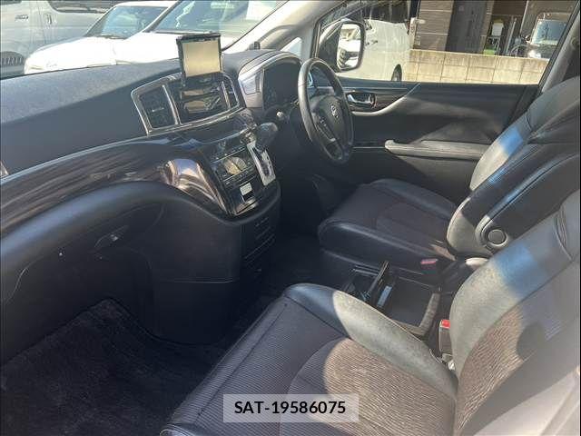 Nissan ELGRAND 2014-01 8658950-14