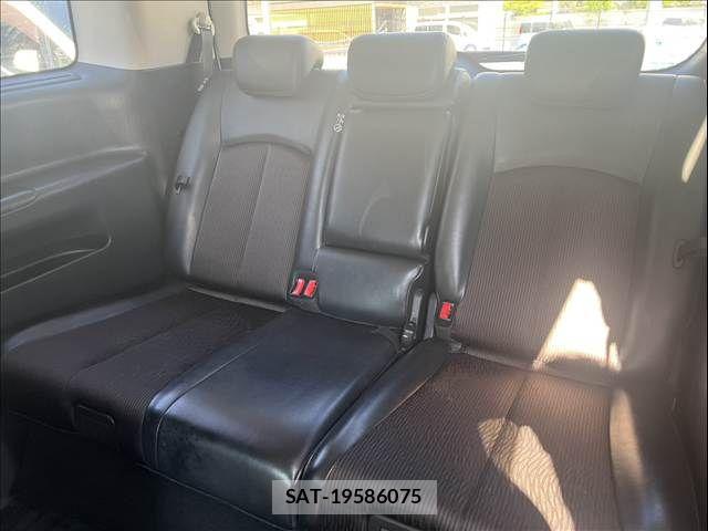 Nissan ELGRAND 2014-01 8658950-16