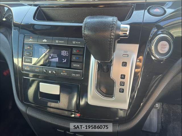 Nissan ELGRAND 2014-01 8658950-21