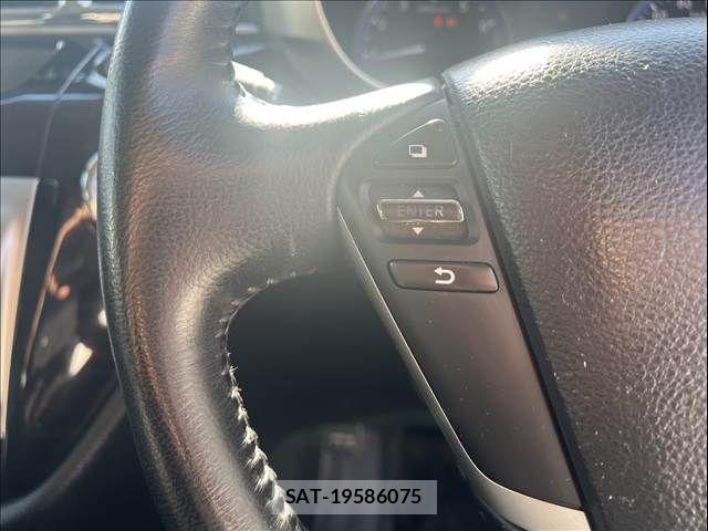 Nissan ELGRAND 2014-01 8658950-23