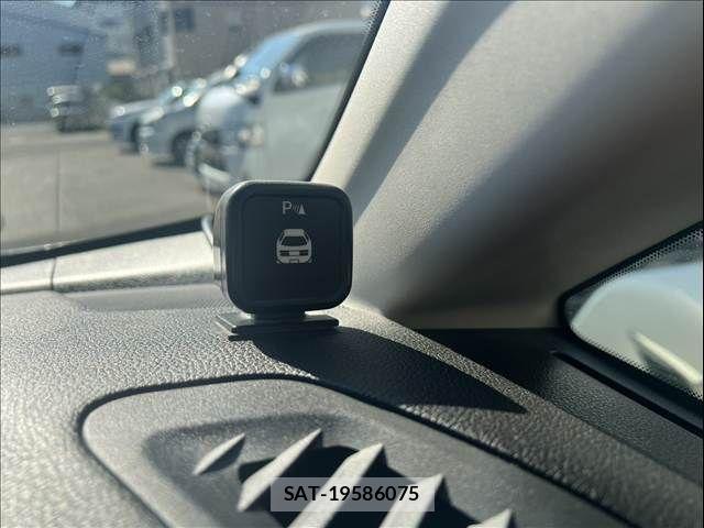 Nissan ELGRAND 2014-01 8658950-28