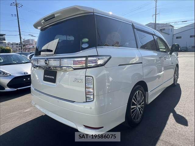 Nissan ELGRAND 2014-01 8658950-7