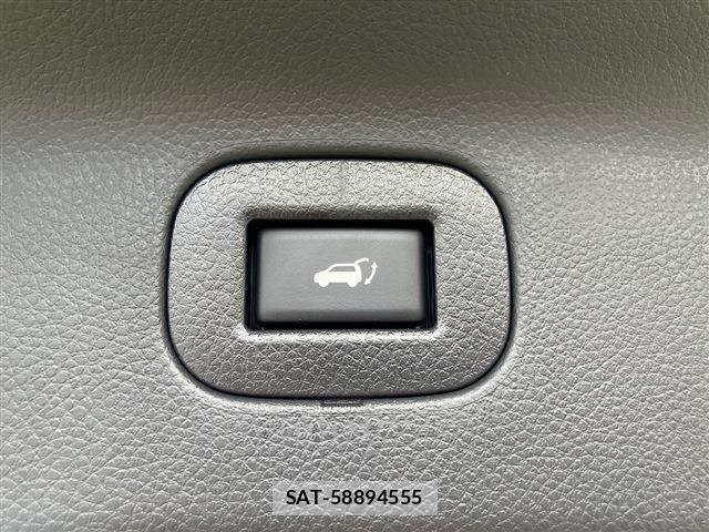 Nissan ELGRAND 2024-09 8658942-27