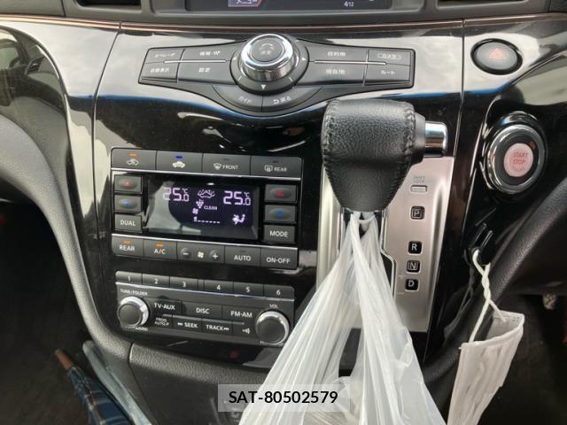Nissan ELGRAND 2014-03 8658951-16