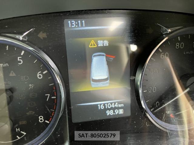 Nissan ELGRAND 2014-03 8658951-19