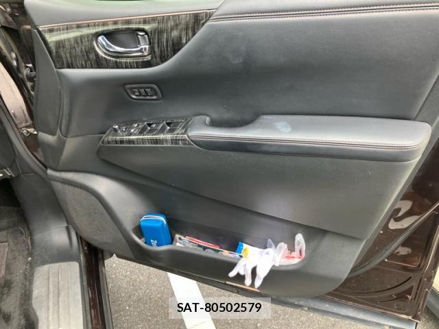 Nissan ELGRAND 2014-03 8658951-21