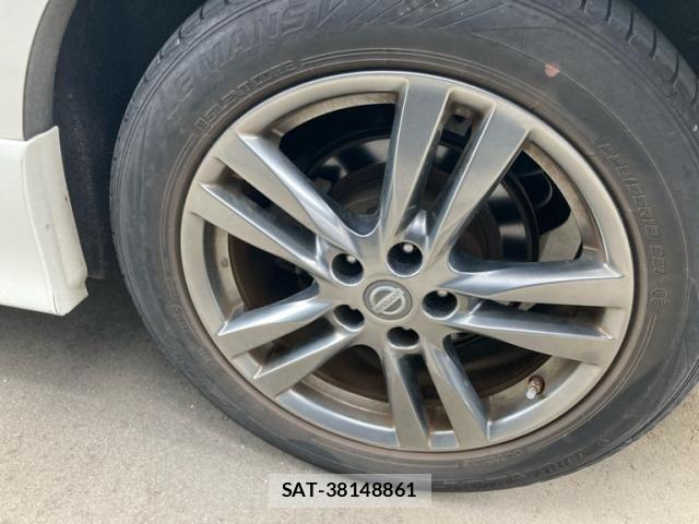 Nissan ELGRAND 2012-05 8666100-11