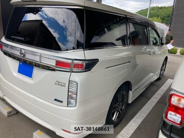 Nissan ELGRAND 2012-05 8666100-1