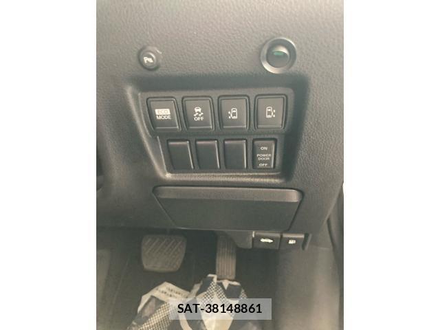 Nissan ELGRAND 2012-05 8666100-22