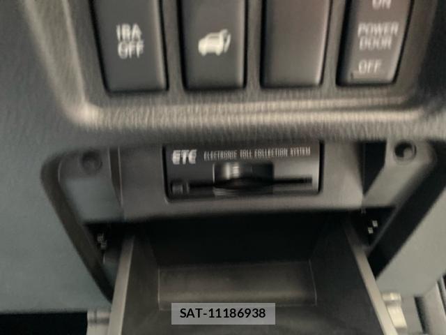 Nissan ELGRAND 2010-08 8685501-18