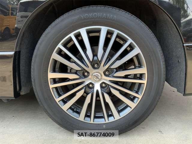 Nissan ELGRAND 2019-09 8685502-17