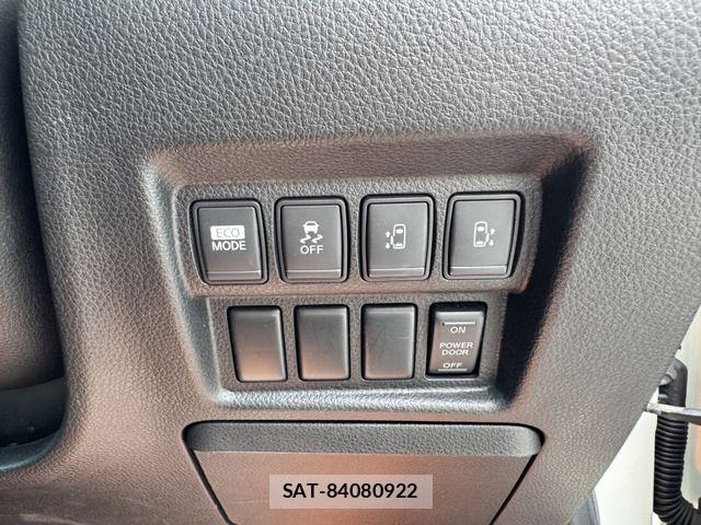Nissan ELGRAND 2011-09 8685503-7