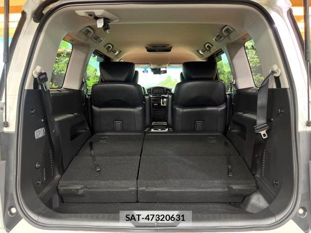 Nissan ELGRAND 2019-09 8741914-11