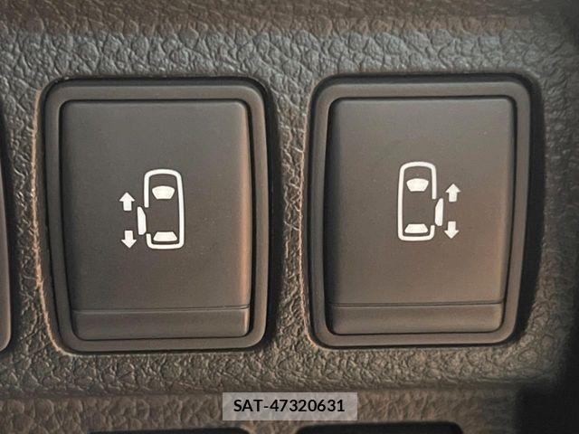 Nissan ELGRAND 2019-09 8741914-5