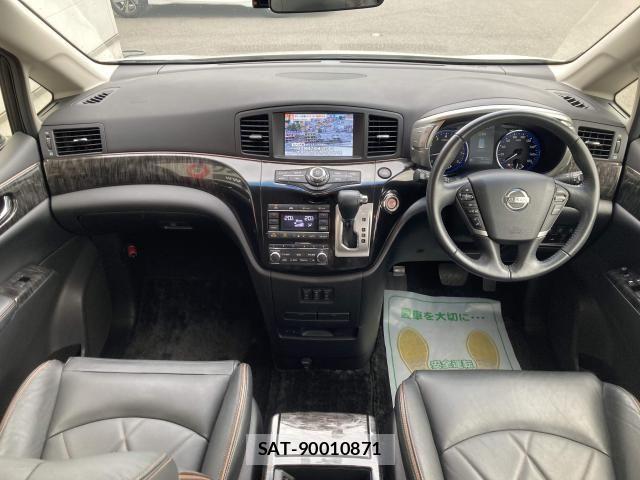 Nissan ELGRAND 2018-04 8741905-1