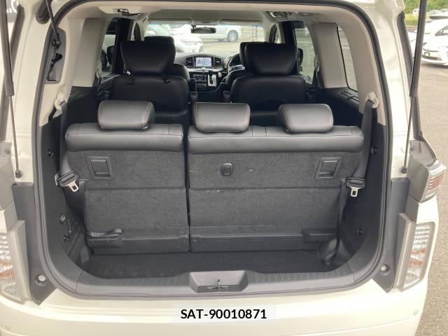 Nissan ELGRAND 2018-04 8741905-28