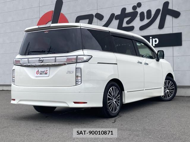 Nissan ELGRAND 2018-04 8741905-2