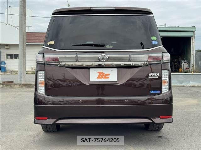 Nissan ELGRAND 2019-10 8741915-13
