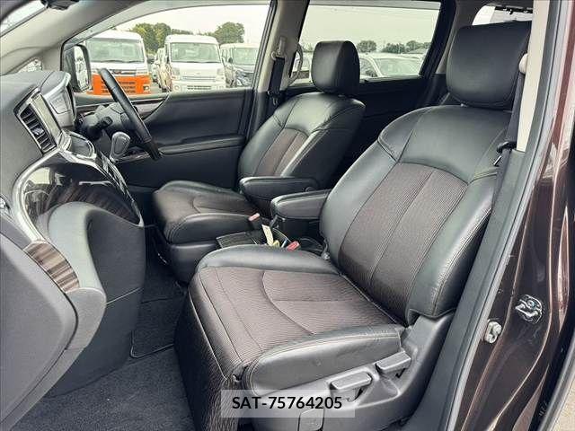 Nissan ELGRAND 2019-10 8741915-16
