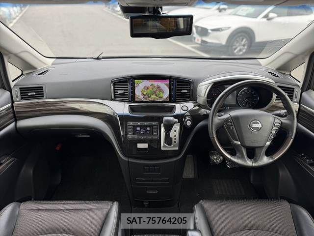 Nissan ELGRAND 2019-10 8741915-1