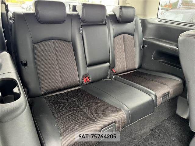 Nissan ELGRAND 2019-10 8741915-20