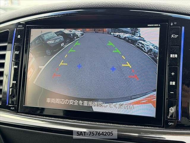 Nissan ELGRAND 2019-10 8741915-24