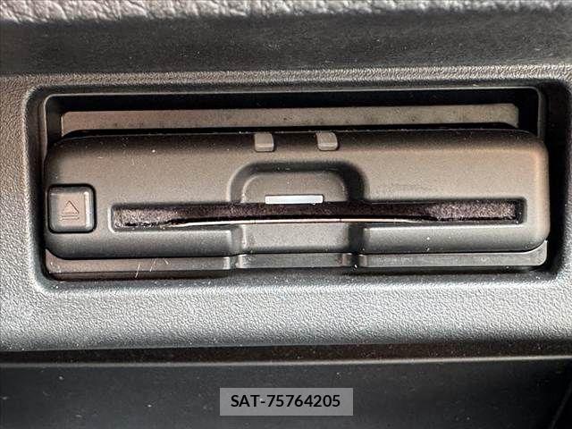 Nissan ELGRAND 2019-10 8741915-4