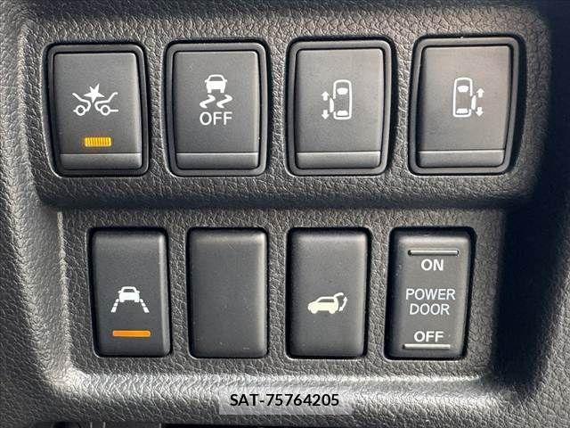 Nissan ELGRAND 2019-10 8741915-5