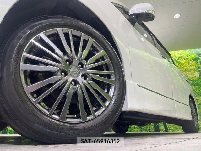 Nissan ELGRAND 2021-07 8741906-12